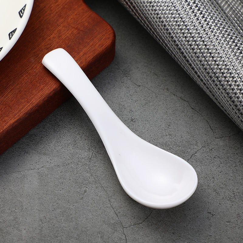 һԪ���ܰ����ܾ����ӷ´�С�� ������ɫ���� һԪ